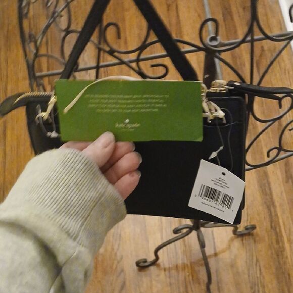 Kate Spade Black Textured Crossbody Bag with Gold Detail - Picture 6 of 6